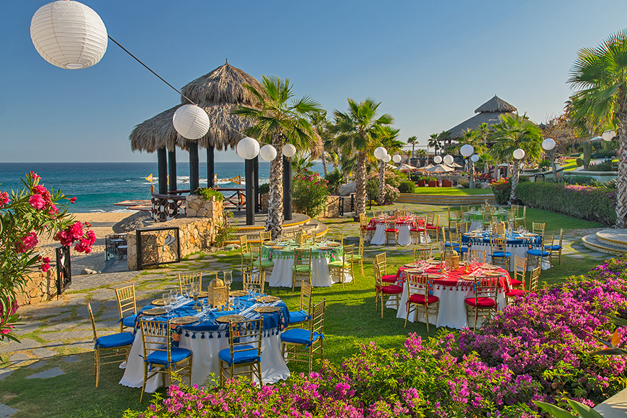 The breathtaking beachfront Sheraton Grand Los Cabos, Hacienda del Mar Resort is a stunning venue for a destination wedding