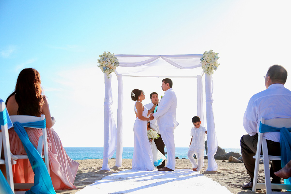 Destination wedding on the beach in Pedregal Cabo San Lucas